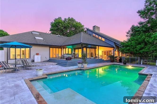 Mid-Century Modern home exterior in Fox Glen, Irving TX