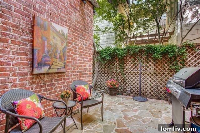 Outdoor Pergola with Patio for Al Fresco Dining in University Park