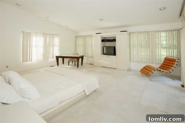 Carole A. Feuerman Sculpture