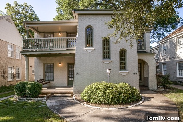 M Streets Dallas Duplex Exterior