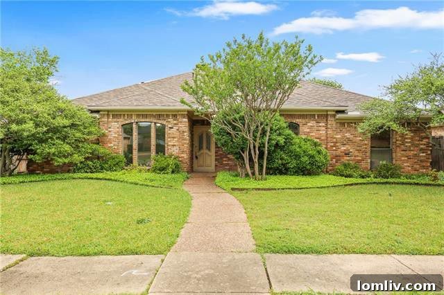 West Plano Gem: Walk to Dining & Entertainment for Just $315K 2 Stunningly Renovated 3-Bedroom Home in West Plano with Pool