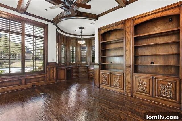 Frisco Starwood Luxury Residence Commands $2.3 Million 5 Sophisticated executive study with custom built-ins and coffered molding