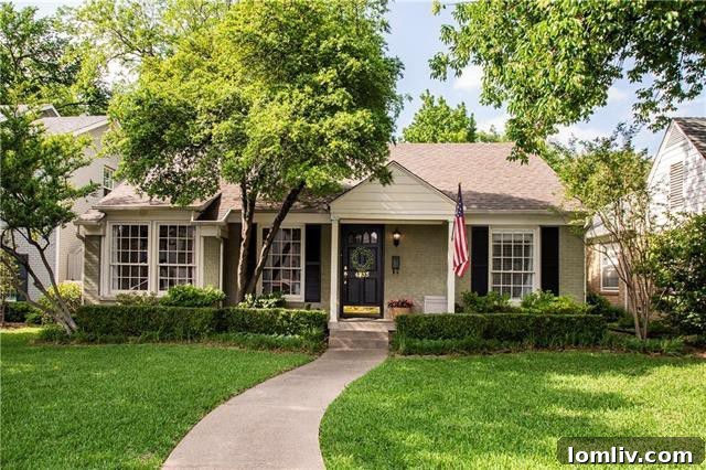 Charming Briarwood cottage listed by Gail Lane Williams with Ebby Halliday