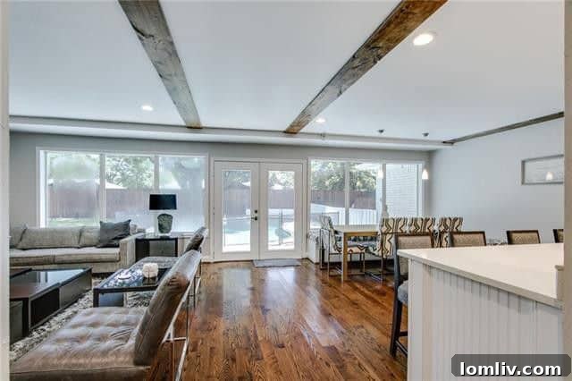 Bright dining room with elegant finishes in a Hockaday Dallas property