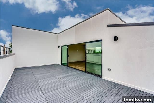 Spacious Outdoor Deck for Entertaining