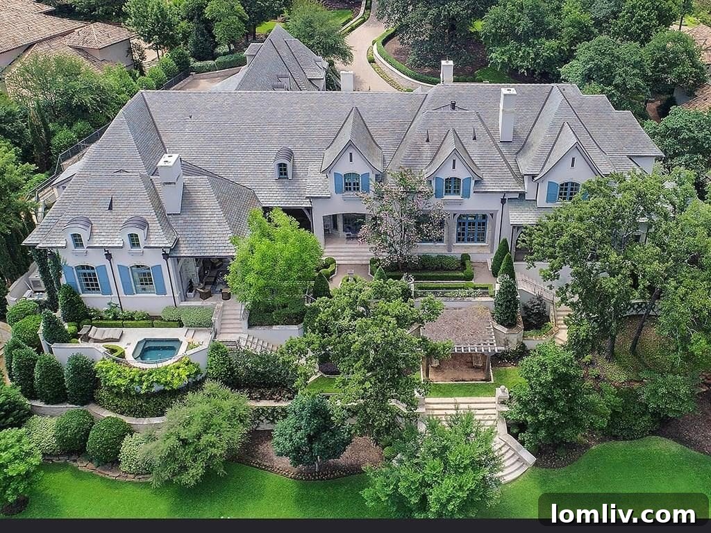 Aerial perspective of the luxurious 1112 Post Oak estate