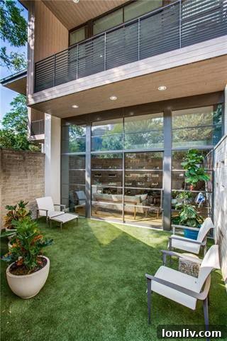 Exterior View of 3275 Gilbert Ave Townhome