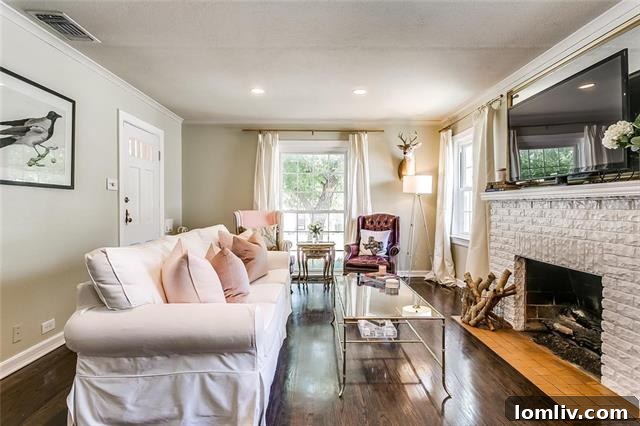 Vintage Forest Park Cottage: Ready for Your Charming New Chapter 4 Cozy Fireplace in Cottage