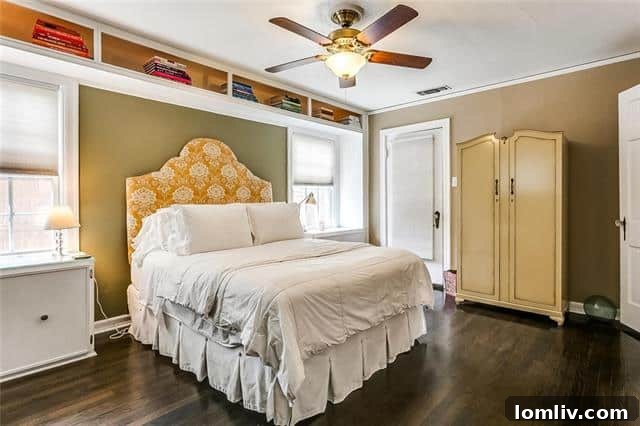 Vintage Forest Park Cottage: Ready for Your Charming New Chapter 9 Updated Bathroom with Subway Tile