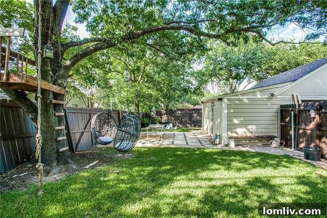 Custom Fire Pit and Alfresco Dining Area in Renovated Dallas Home