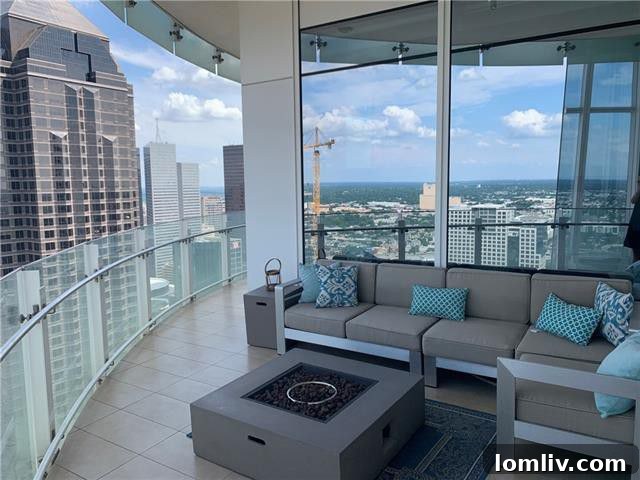 Museum Tower 36th-Floor Unit with Breathtaking Views For Lease 2 Museum Tower Dallas - Premier Luxury High-Rise Living