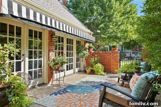 Hollywood Heights: Desert Charm or Timeless Brick 7 9785bbbf32513ba7eb9622265cd407b5l-m3xd-w1020_h770_q80