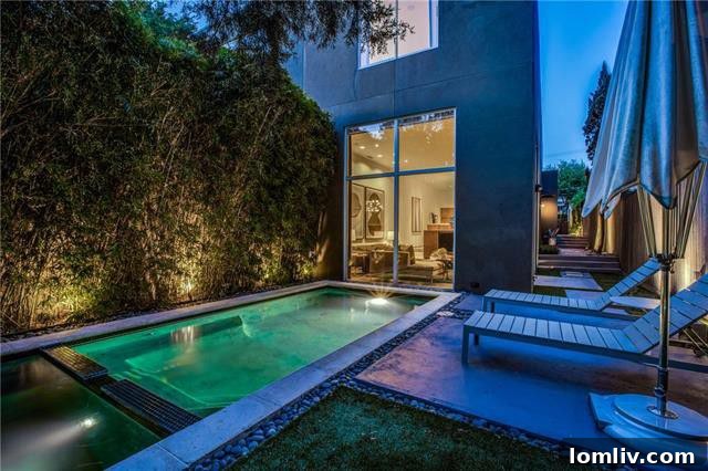 2843 Lee Street Pool and Water Wall - Urban Retreat