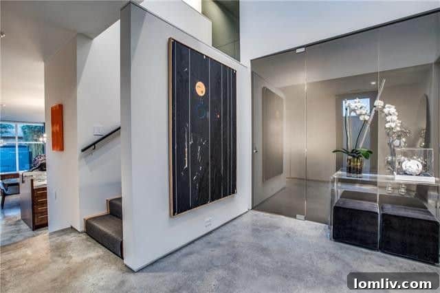2843 Lee Street Interior - Light-filled Living Room