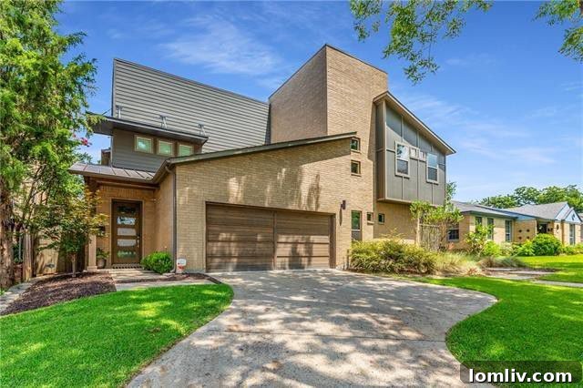Luxury modern home exterior on Penrose Avenue in Lower Greenville, Dallas