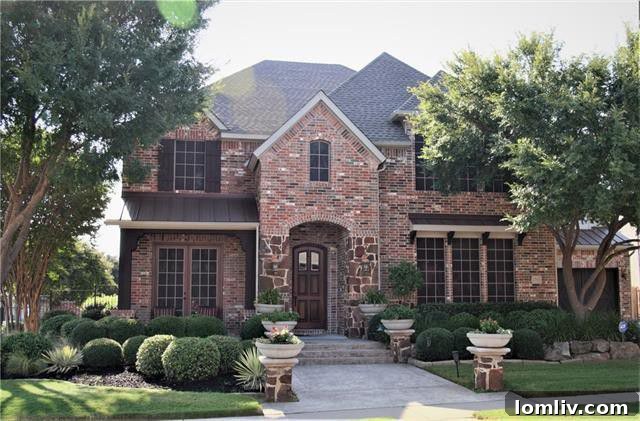 Elegant large home in Grand Prairie, perfect for spacious living