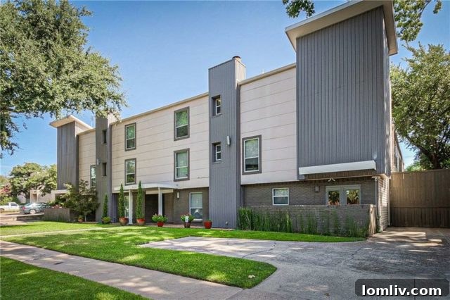 Exquisite Oak Lawn Condo with Prime Dallas Location
