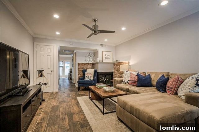 Modern and Low-Maintenance Oak Lawn Condo