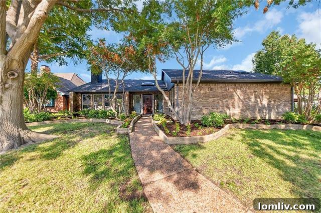 Ashington Circle Home Entrance