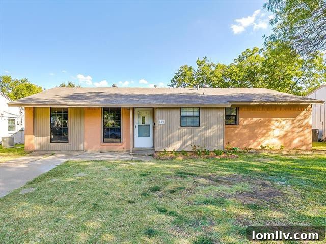 Charming Burleson Home Exterior at 809 Southwest Southridge
