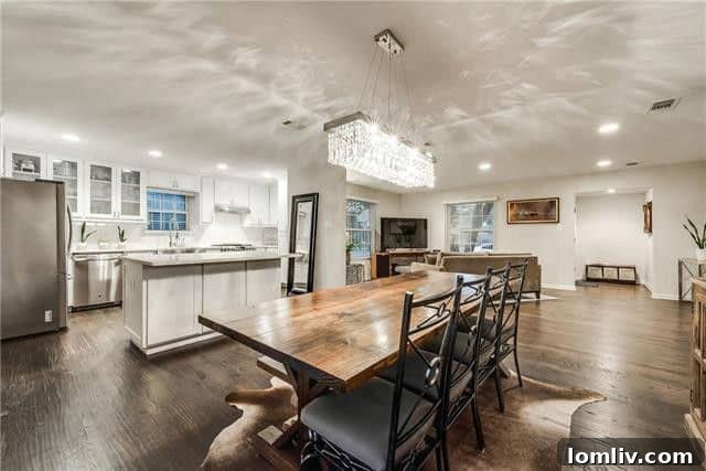 Bluffview's Coveted Gem: Yours for $525,000 3 Spacious and bright interior of a renovated Dallas Bluffview residence