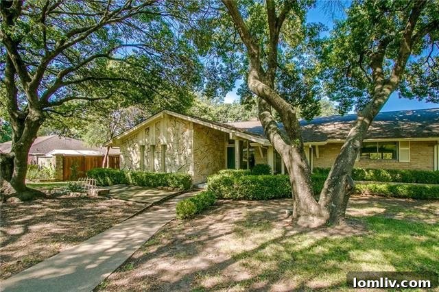 Exterior of a mid-century home on Canyon Creek Golf Course