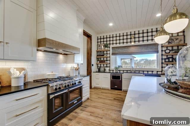 Elegant Bathroom with Modern Finishes