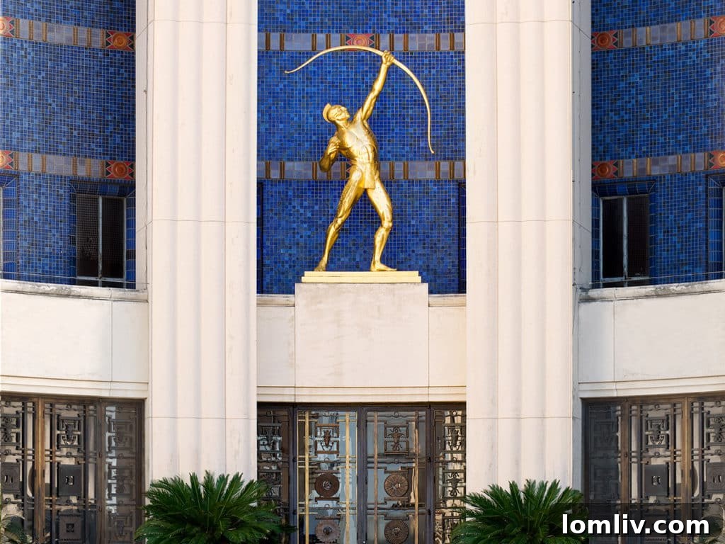 The Dallas Historical Society: Safeguarding the Hall of State's Legacy 2 The grand Art Deco facade of the Hall of State in Fair Park, Dallas, under a clear sky