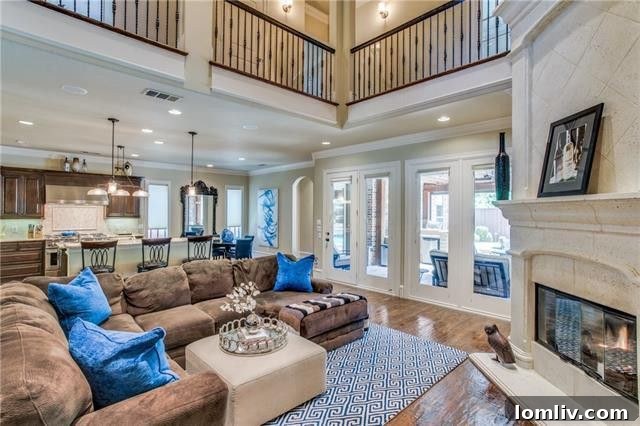 Elegant Formal Dining Room in Luxury Home
