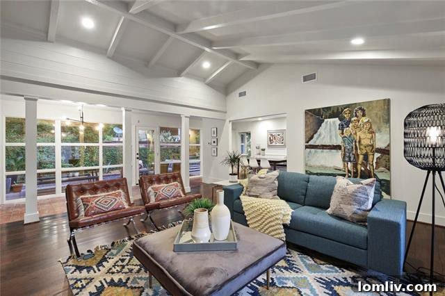 Kessler Parkway's Zen Haven: Architect-Crafted and Exceptionally Priced 5 Bright and Airy Great Room in Lake | Flato Designed Home