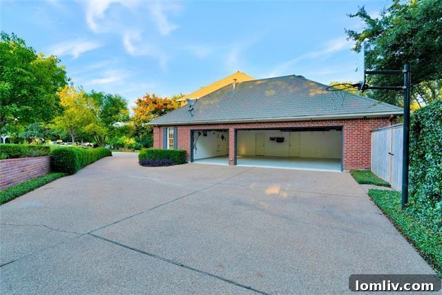 Rambling Saltwater Pool and Spa