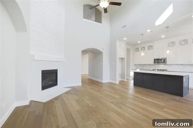 Lantana Home Grand Entry