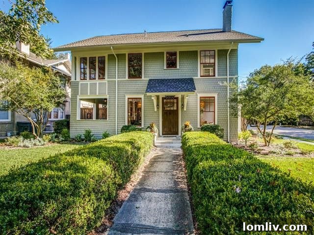 Historic Sears Modern Home exterior before renovation, 5000 Worth Street
