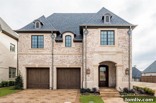 34 Elk Stone Drive Entryway