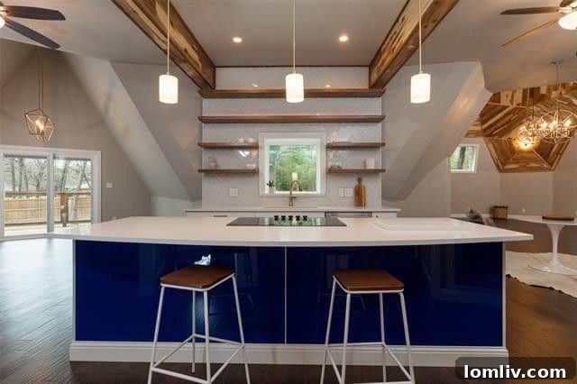 Bedroom with unique curved walls in the Keller dome