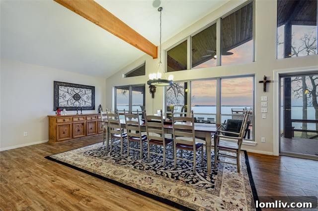 Modern kitchen with custom bar in a Cedar Creek Lake luxury home