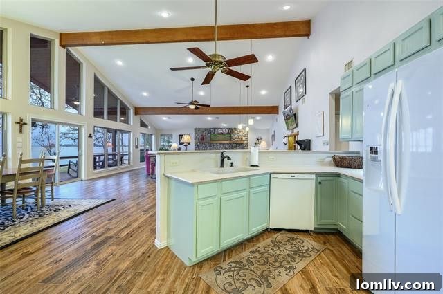 Dining area with stunning lake views, perfect for entertaining