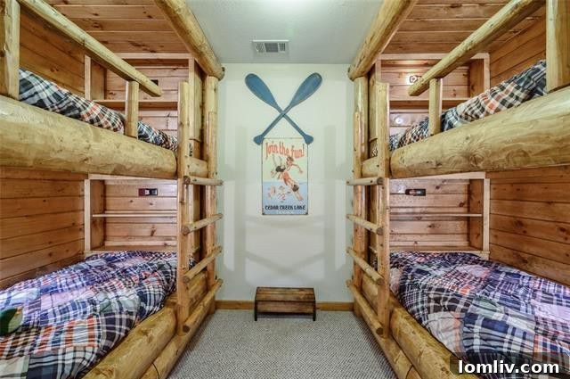 Spacious master bathroom in a luxury Cedar Creek Lake home