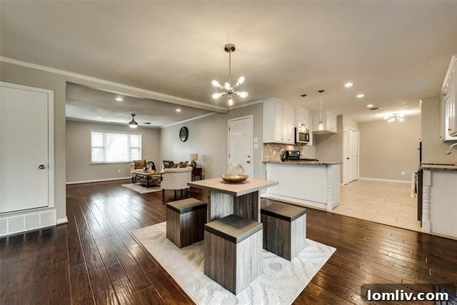 Spacious deck and private yard at 1402 N. Floyd Road