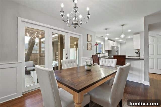 Spacious backyard with pergola at 711 Ridgedale