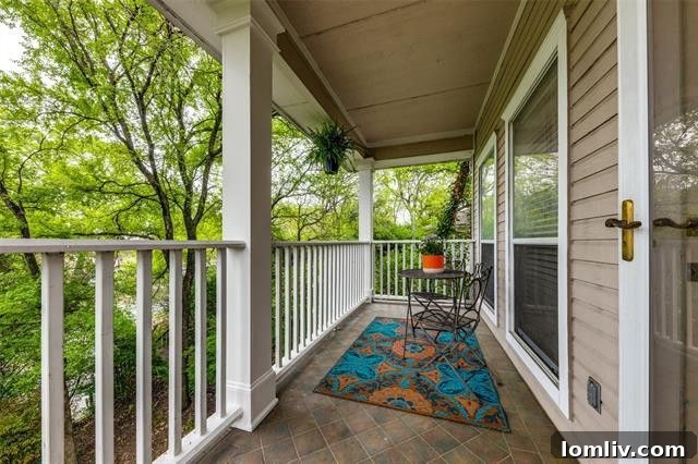 Inviting Dining Area with Outdoor Access