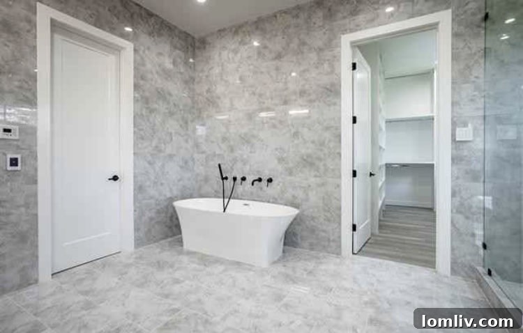 Luxurious Living Room East Kessler