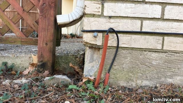 Corner Pop Foundation Defect - Minor Concrete Chip