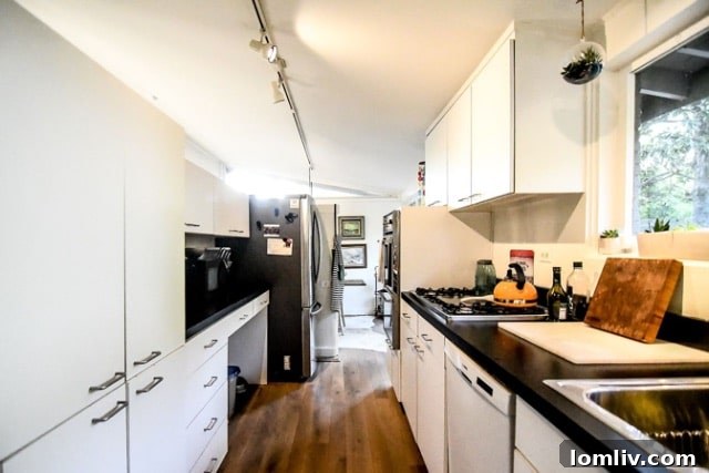 ISjbot99b9avrx0000000000