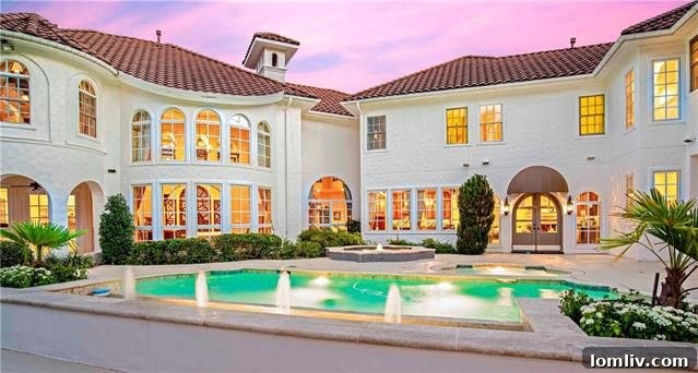 Mountain-Laurel Estate Backyard Oasis