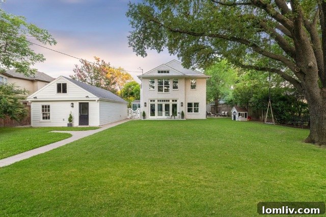 4307-Bluffview-Blvd-entry-stair