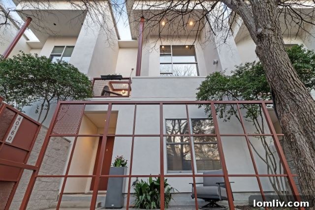 Digital Doors to Dream Homes: Elite Brokerage's Summer Virtual Tour 6 4016 Travis Street #D, Dallas - Sophisticated Townhome