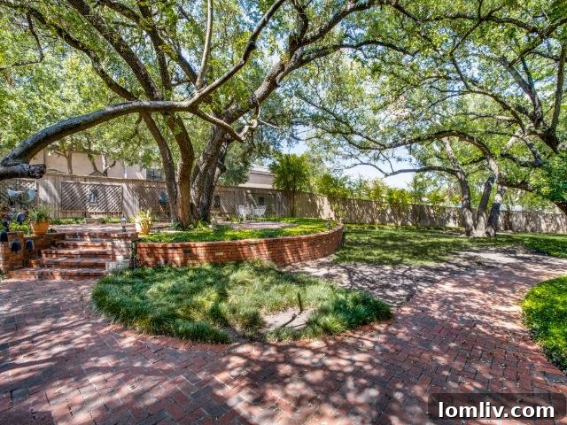 Moss Haven Colonial: Green Pastures, Tall Tales 8 Spacious interior living area of Moss Haven Colonial