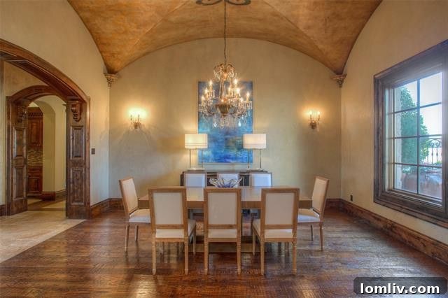 Elegant Dining Room with Groin-Vaulted Ceiling