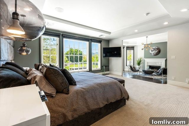 Your La La Land Oasis Auction 13 LaQuilla